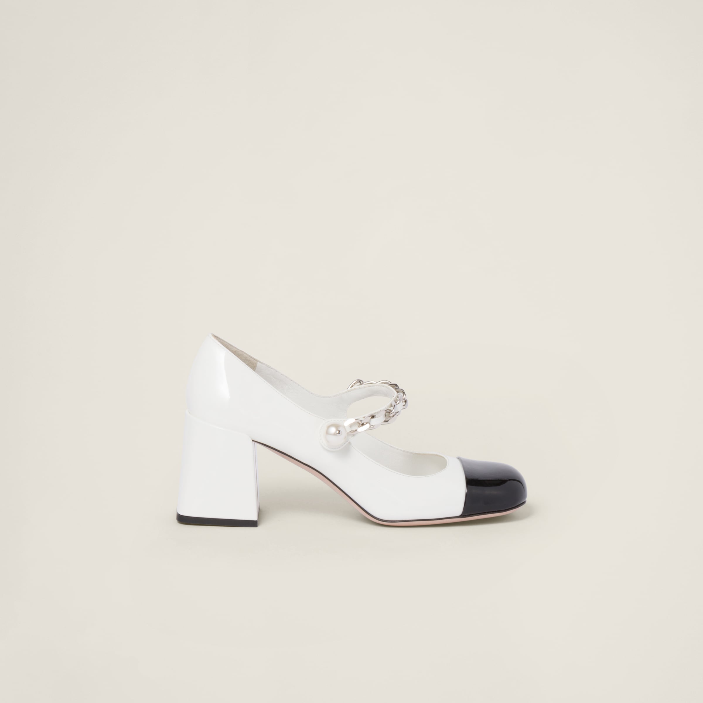 PATENT LEATHER PUMPS, WHITE/BLACK